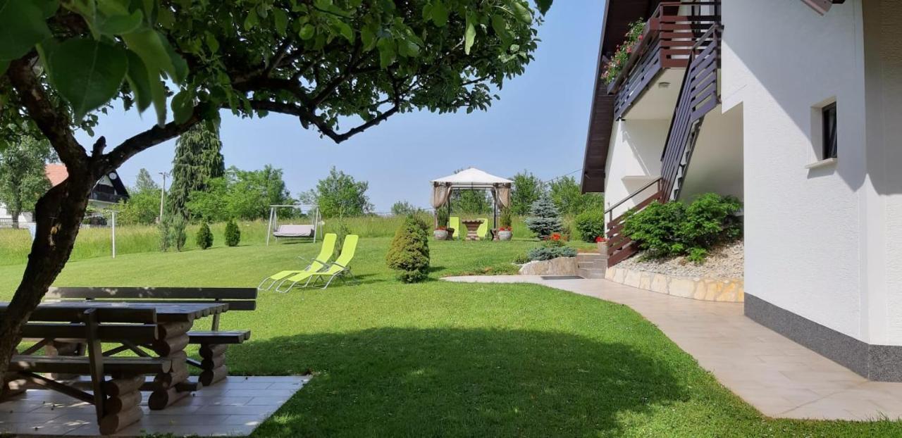 Vukovic House Hotel Seliste Dreznicko Exterior foto