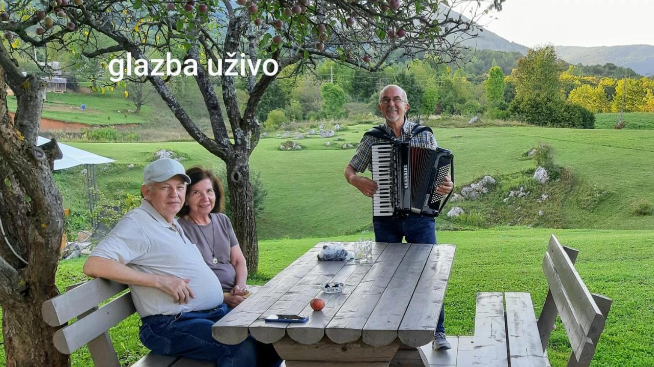 Vukovic House Hotel Seliste Dreznicko Exterior foto